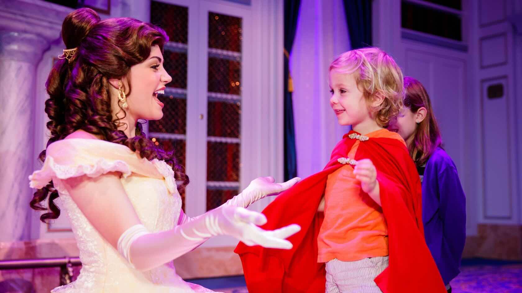 Belle meeting a young fan