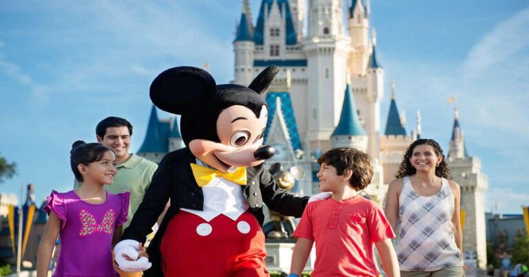 Magic Kingdom, Micky Mouse & Kids